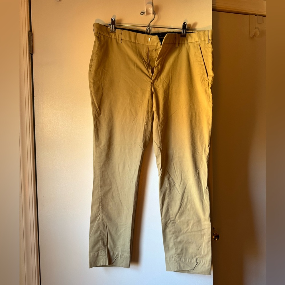 Tahari Khakis 38x30